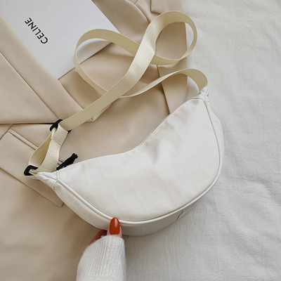 กระเป๋าสะพายไนลอน กระเป๋าสะพายไนลอน หญิง 2024 NEW DUMPLING lightweight underarm bag กระเป๋าสะพายกระเป๋าสะพายกระเป๋า