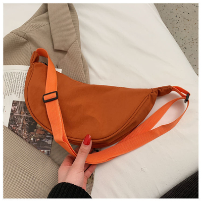 กระเป๋าสะพายไนลอน กระเป๋าสะพายไนลอน หญิง 2024 NEW DUMPLING lightweight underarm bag กระเป๋าสะพายกระเป๋าสะพายกระเป๋า