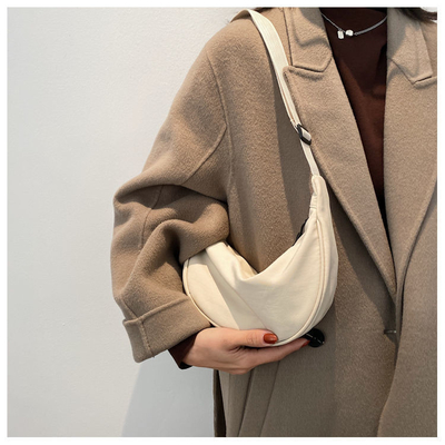 กระเป๋าสะพายไนลอน กระเป๋าสะพายไนลอน หญิง 2024 NEW DUMPLING lightweight underarm bag กระเป๋าสะพายกระเป๋าสะพายกระเป๋า