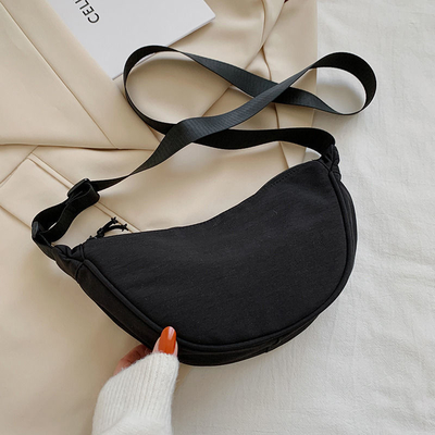 กระเป๋าสะพายไนลอน กระเป๋าสะพายไนลอน หญิง 2024 NEW DUMPLING lightweight underarm bag กระเป๋าสะพายกระเป๋าสะพายกระเป๋า