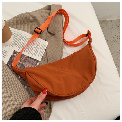กระเป๋าสะพายไนลอน กระเป๋าสะพายไนลอน หญิง 2024 NEW DUMPLING lightweight underarm bag กระเป๋าสะพายกระเป๋าสะพายกระเป๋า