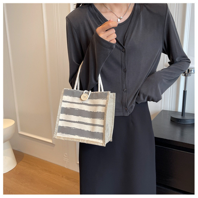 TOTE BAG CANVAS BAG CANVAS GIRL NEW Printed TOTE INS PORTABLE BENTO LUNCH BOX การทํางาน