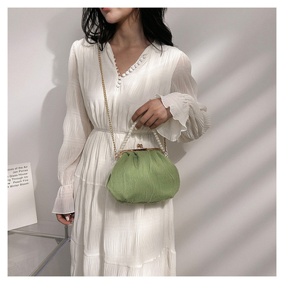 2024 NEW RETRO FAIRY SOLID COLOR กระเป๋าเล็กกระเป๋าขาวกระเป๋าเปียร์กระเป๋าผ้าขัดของผู้หญิงในกระเป๋ากระเป๋า