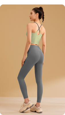 NEW SOLID COLOR SPLICING YOGA เสื้อผ้า เร็วแห้ง กันกระแทก รวบรวม ไม่มีร่องรอย ความงาม หลังกีฬา ฟิตเนส เสื้อผ้า