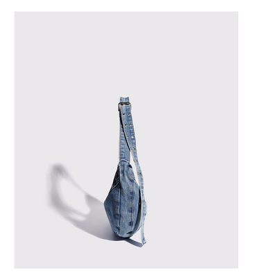 2024 ผ่านชายแดน NEW underarm bag NICHE DESIGN RETRO WASH DENIM BAG ซีเนียร์กระเป๋าสะพาย