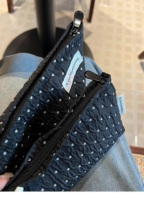 POLKA DOT BLACK MAKEUP BAG สวย สะอาด