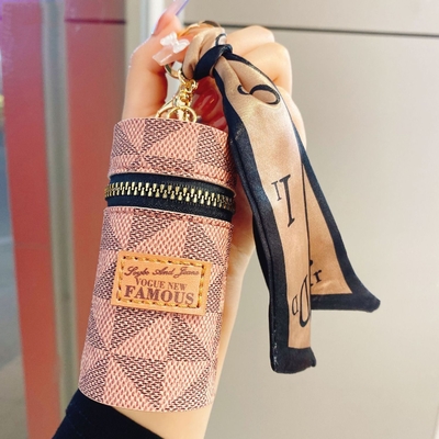 2024 NEW GEOMETRIC CONTRAST COLOR กระเป๋ากระเป๋าสตางค์กระเป๋ากระเป๋ากระเป๋าหูกระเป๋าปาก ซองแดง กระเป๋ากุญแจเล็ก