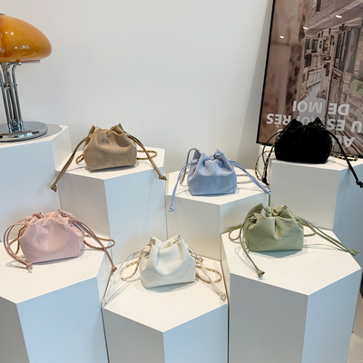 2024 NEW FASHION NICHE DESIGN ช่วงฤดูใบไม้ผลิ/ฤดูร้อน กระเป๋าสตางค์ครอสบอดี