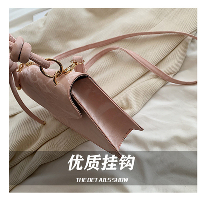 กระเป๋าสะพายมือเกรดสูง ผู้หญิง เทรนด์ใหม่แฟชั่น NICHE ดีไซน์ กระเป๋าสะพายมือ