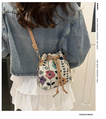 NEW CHINESE NATIONAL WIND ARMIPIT BUCKET BAG แฟชั่นแบบง่ายๆ เทรนด์ฤดูร้อน สไตล์ผ้าใบใหม่ สไตล์สูง