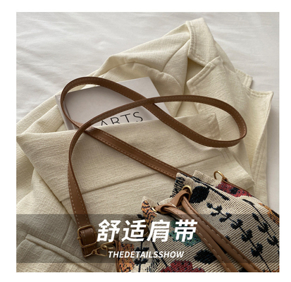 NEW CHINESE NATIONAL WIND ARMIPIT BUCKET BAG แฟชั่นแบบง่ายๆ เทรนด์ฤดูร้อน สไตล์ผ้าใบใหม่ สไตล์สูง