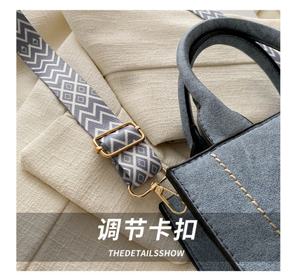 VINTAGE CHIC TEXTURED LETTER TOTE BAG กระเป๋าผ้าผู้หญิง 2024 กระเป๋าผ้าแฟชั่นขนาดใหญ่