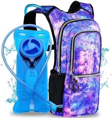 Sojourner Hydration Pack กระเป๋าเปื้อนน้ํา - กระเป๋าเปื้อนน้ําที่มี 2 ลิตรของน้ํา