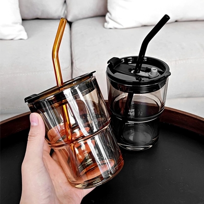 แก้วน้ํา 13oz/400ml กระปุกแก้ว, ถ้วยที่มีหญ้าและปิดปิด นําไปสําหรับกาแฟ, ชาน้ําแข็ง, ผนังหนาแก้วกันน้ํา