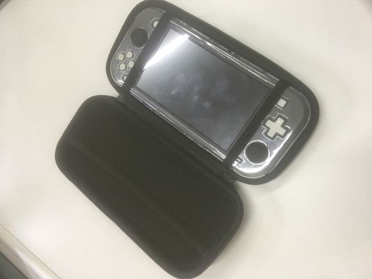 กระเป๋าแข็ง EVA น้ําหนักเบา มีผนังผิวหนัง PU และผนังผิวหนัง PU ให้ความคุ้มกันสําหรับเครื่องโกน